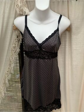Black Geometric Lace Trim Chemise - Women Intimates & Sleepwear